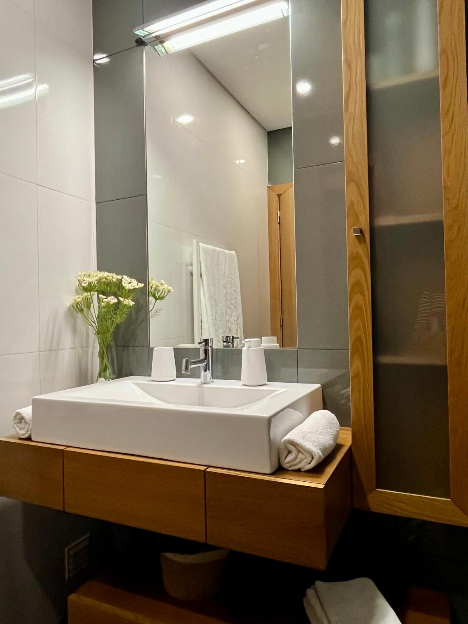 Crystal House Apartment Angra do Heroismo Luaran gambar